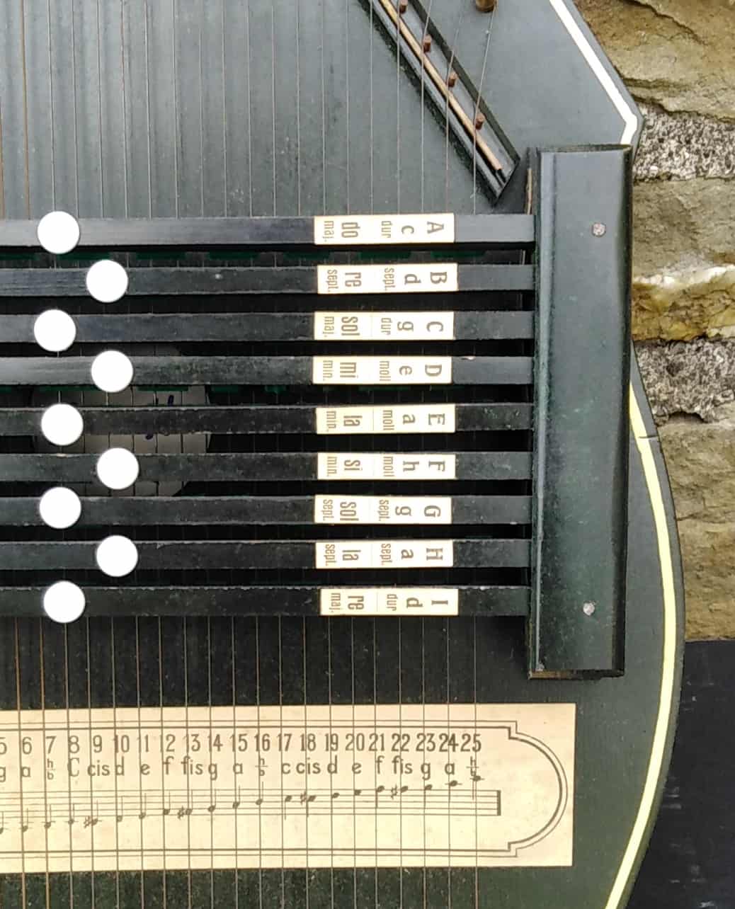 Vintage Hammer Chord 32 String Autoharp